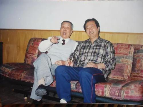 严恭与儿子陈德赛 严恭与儿子陈德赛