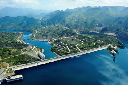 天生桥水电站
天生桥水电站