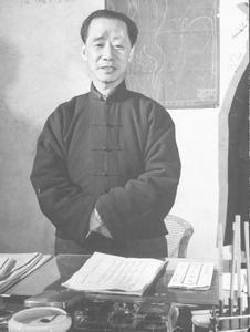 经济部长翁文灏1941年2月于重庆
经济部长翁文灏1941年2月于重庆