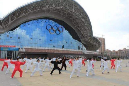 祥云县全民健身中心 祥云县全民健身中心