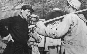 赵占魁与毛泽东主席在一起 赵占魁与毛泽东主席在一起