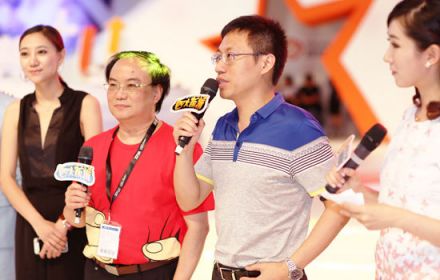 温瑞安出席《四大萌捕》首映礼
温瑞安出席《四大萌捕》首映礼