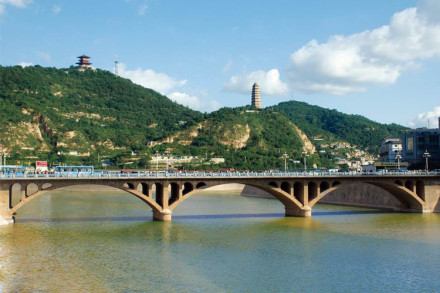 延安历史地标——宝塔山 延安历史地标——宝塔山