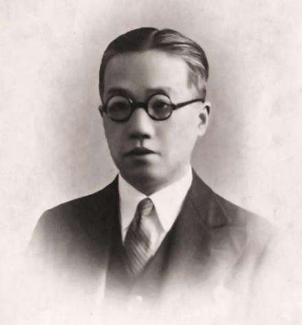 厉麟似教授 厉麟似教授