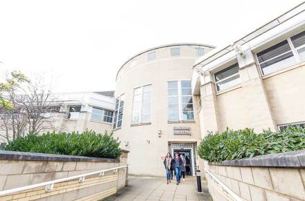 女王校区 女王校区