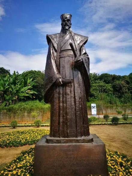 崔与之雕像 崔与之雕像