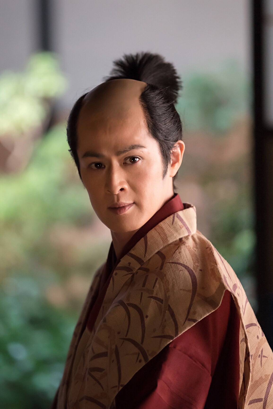 新纳慎也 新纳慎也