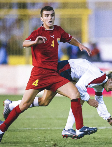 20岁时为北马其顿国家队出战的潘德夫 20岁时为北马其顿国家队出战的潘德夫