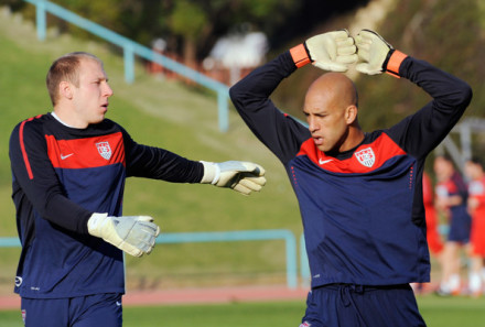 布拉德·古赞和蒂姆·霍华德在美国国家队 布拉德·古赞和蒂姆·霍华德在美国国家队