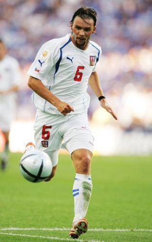 扬库洛夫斯基带球突破
扬库洛夫斯基带球突破