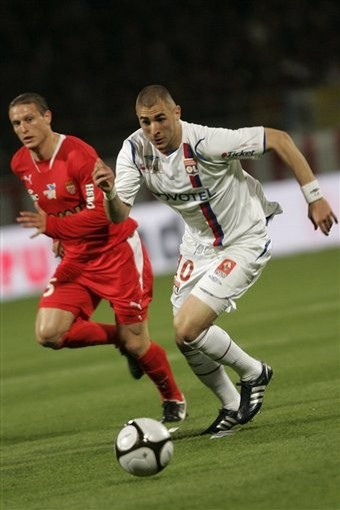 防守本泽马 防守本泽马