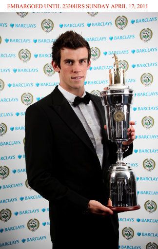 贝尔获得PFA英超最佳球员奖 贝尔获得PFA英超最佳球员奖