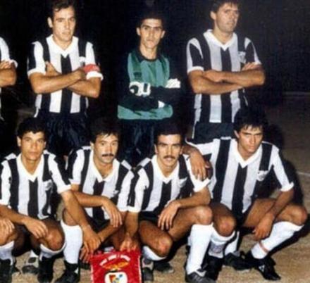 球员时期(右下角为穆里尼奥) 球员时期(右下角为穆里尼奥)