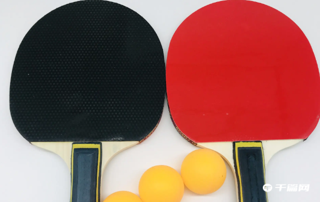 【冷知识】乒乓球拍为什么是一面黑一面红？