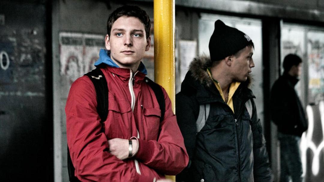 蓝眼睛的阿里(2012)的剧照 蓝眼睛的阿里(2012)的剧照