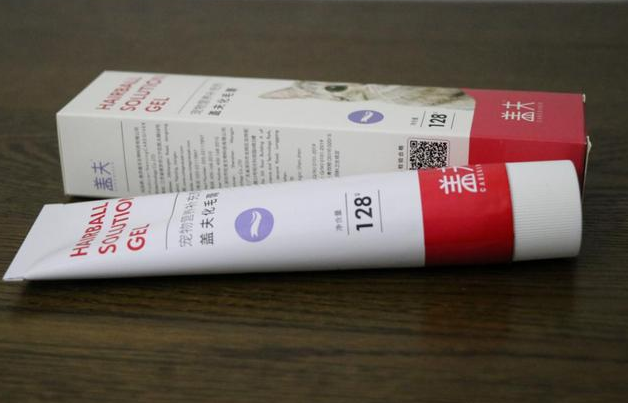 解决猫咪毛球困扰，盖夫化毛膏出妙招 
