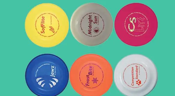 飞盘犬的详细训练，系统的从选盘到抛盘......