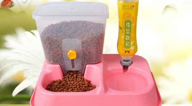 号称解放铲屎官双手的猫咪自动喂食器，到底是不是智商税？