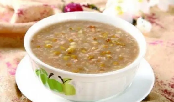 狗可以吃绿豆粥吗?新手铲屎官可以看看~ 狗可以吃绿豆粥吗?新手铲屎官可以看看~