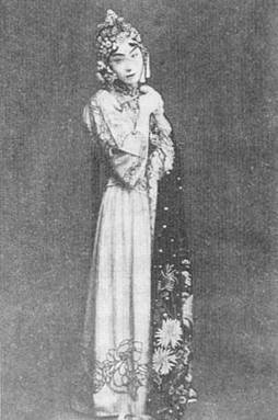 荀慧生在《玉堂春》里饰演苏三 荀慧生在《玉堂春》里饰演苏三