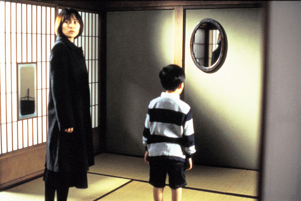 午夜凶铃2:贞子缠身(1999)的剧照 午夜凶铃2:贞子缠身(1999)的剧照