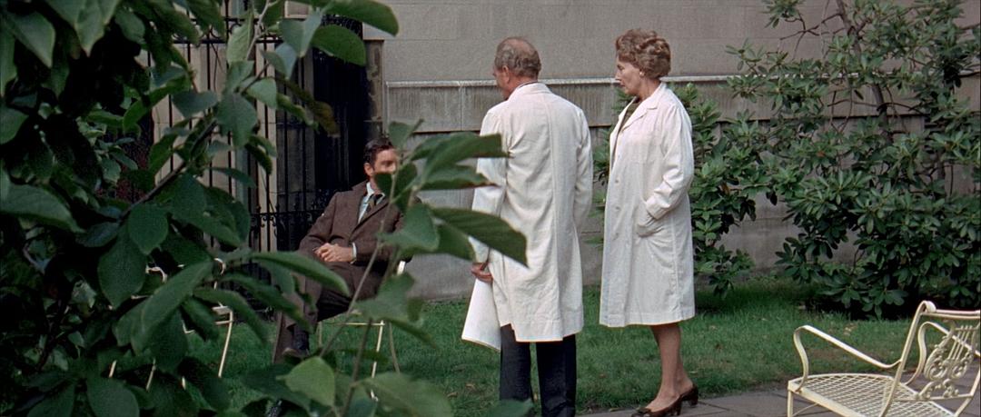 查利(1968)的剧照 查利(1968)的剧照