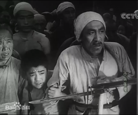 李孟尧在《小兵张嘎》中扮演老村长——纯纲
李孟尧在《小兵张嘎》中扮演老村长——纯纲