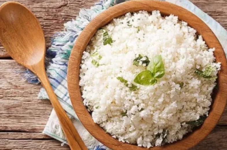 猫一天吃多少猫粮?来看科学喂养公式 猫一天吃多少猫粮?来看科学喂养公式