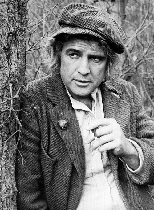 夜行人(1971)的剧照 夜行人(1971)的剧照