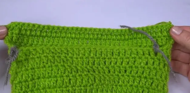 家中宠物的衣服完全可以自己搞定,简式宠物小衣服编织教程来了 家中宠物的衣服完全可以自己搞定,简式宠物小衣服编织教程来了