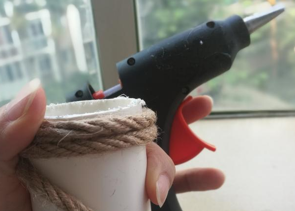 【自制教程】在家低成本制作一个猫抓板